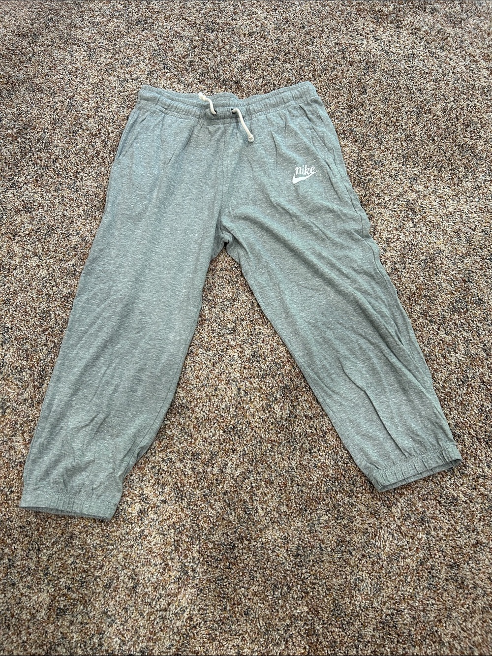Nike women’s capris size M